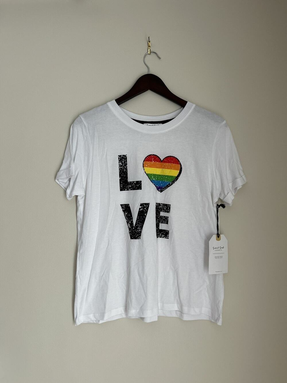 Sweet Soul Pride Love Rainbow T-Shirt Medium White Cotton Blend NWT